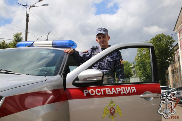 В Саранске росгвардейцы задержали мужчину, нарушившего правопорядок из-за неразделённой любви